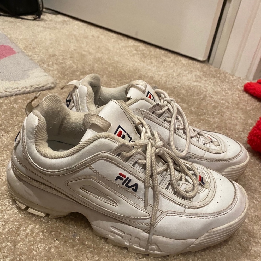Filas - Picture 2 of 2